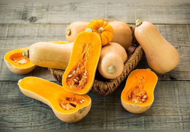Découvrez notre courge Butternut du Sénégal, naturellement douce et nutritive, idéale pour une consommation saine et savoureuse. Sa texture ferme et son goût délicat en font un produit de choix pour le marché local et l’exportation.